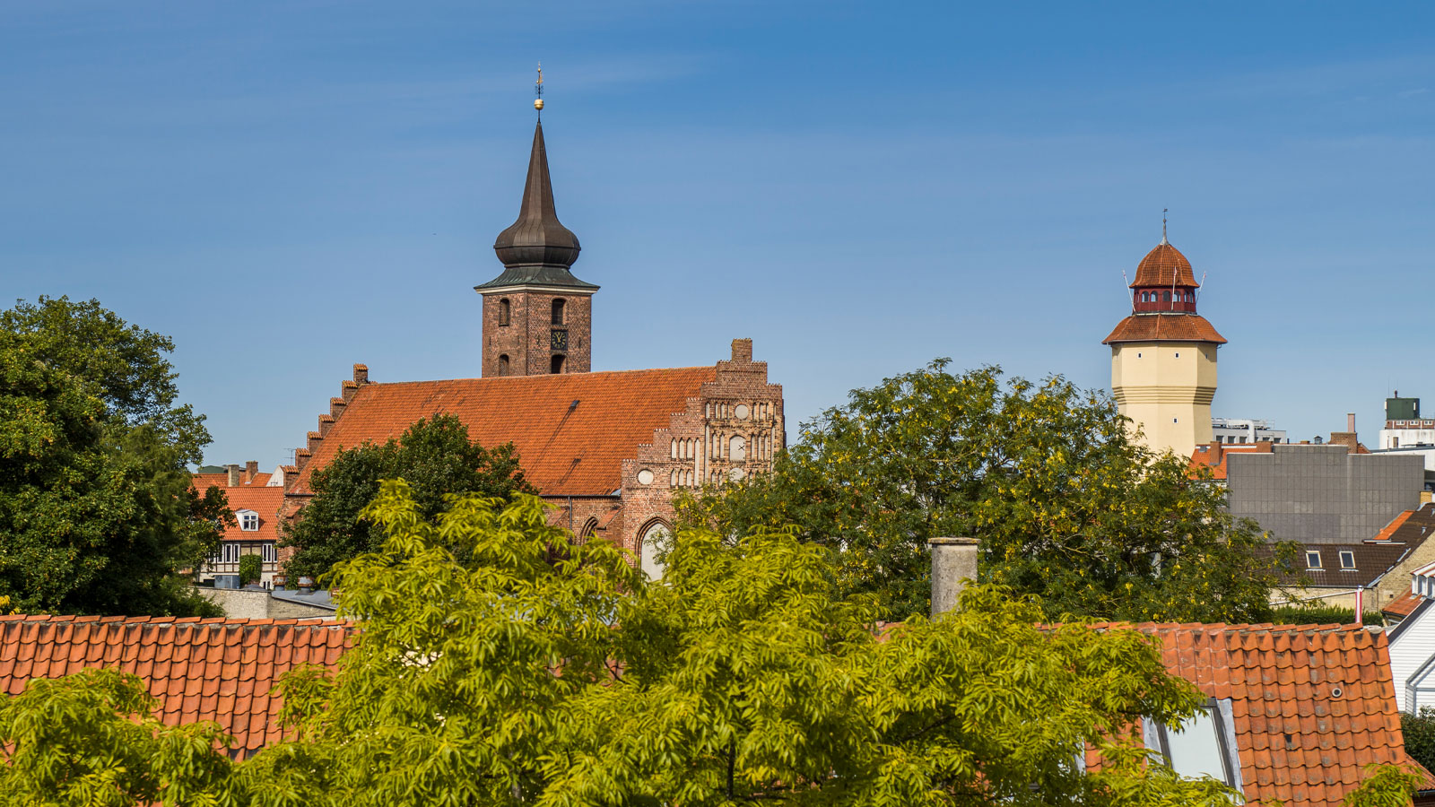 Nykøbing Falster Klosterkirken vandtårn luftfoto